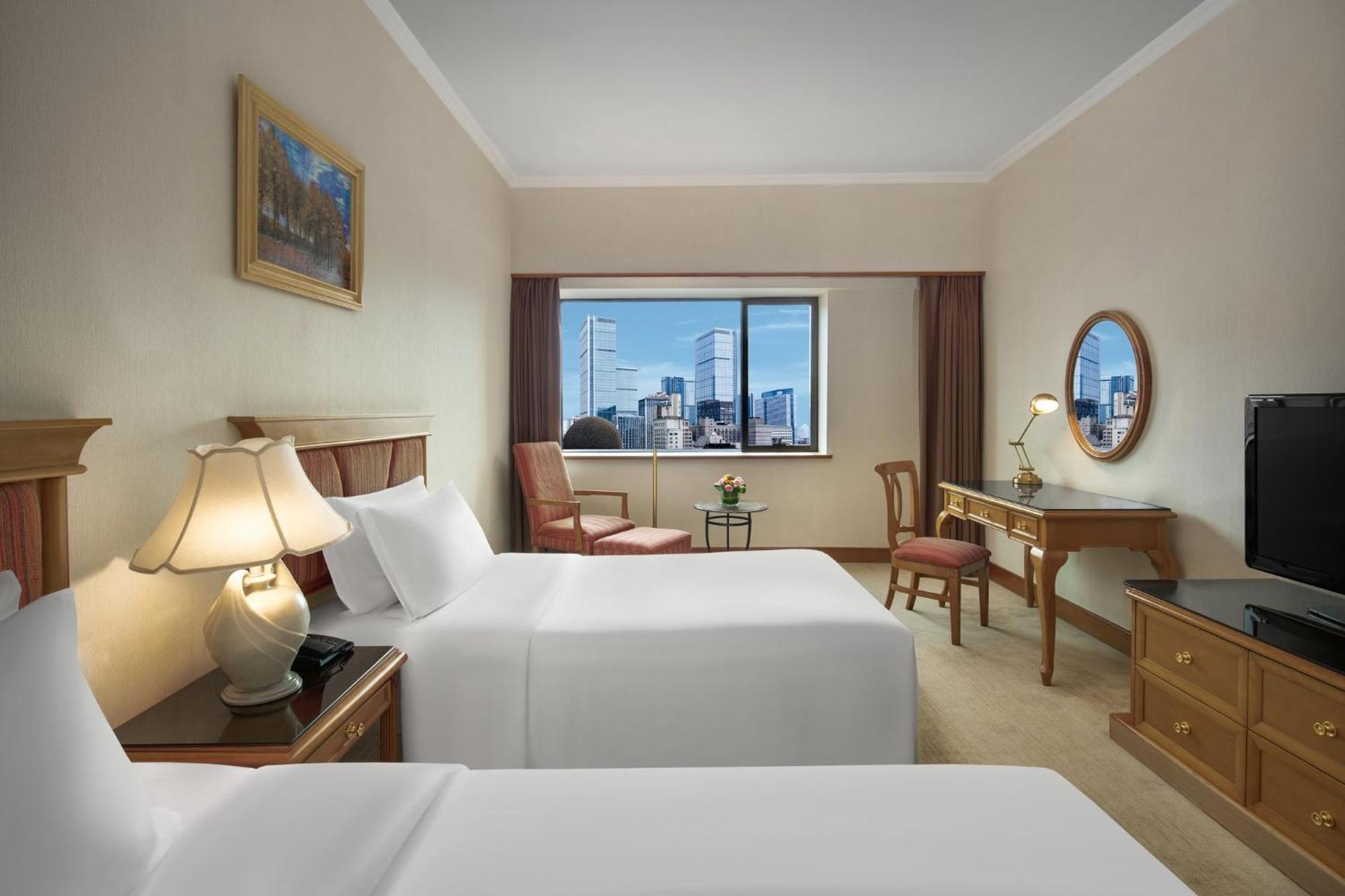 Crowne Plaza Center By Ihg โรงแรม 5*